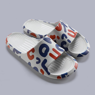 Ikdienas čības ar plakanu zoli un rakstainu rakstu