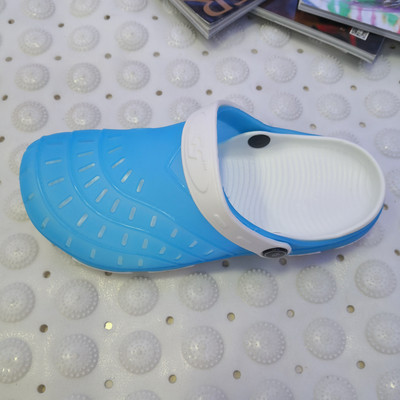 Sieviešu slēgtie kroksi, kas piemēroti pludmalei