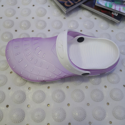 Sieviešu slēgtie kroksi, kas piemēroti pludmalei