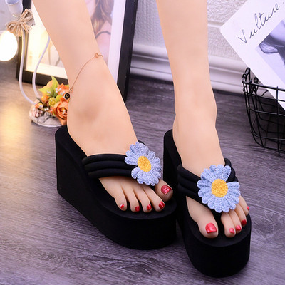 Modernas sieviešu čības ar platformu-divi modeļi