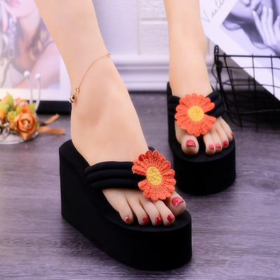 Modernas sieviešu čības ar platformu-divi modeļi