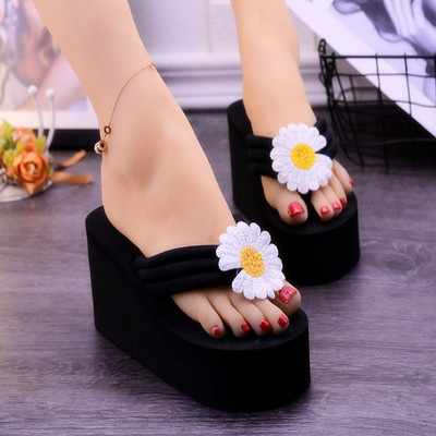 Modernas sieviešu čības ar platformu-divi modeļi