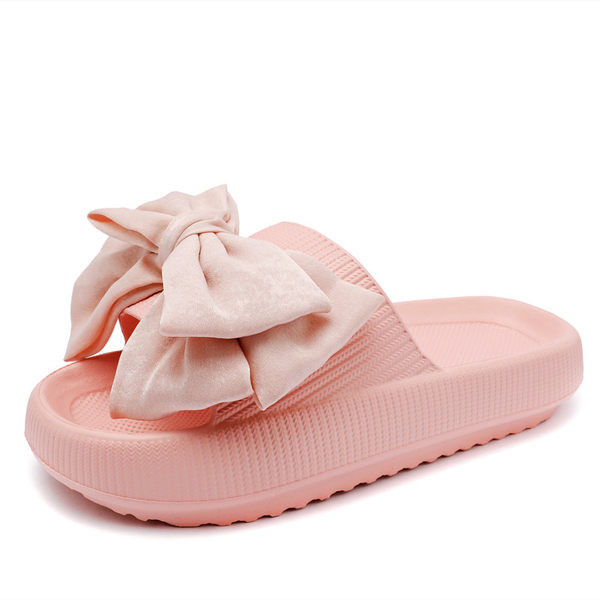 Ikdienas čības ar plakanu zoli - divi modeļi