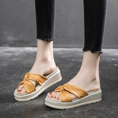 Ikdienas platformas čības ar krusteniskām siksnām no eko ādas