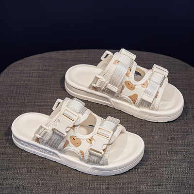 Ikdienas čības ar tekstila lencēm un plastmasas aizdarēm