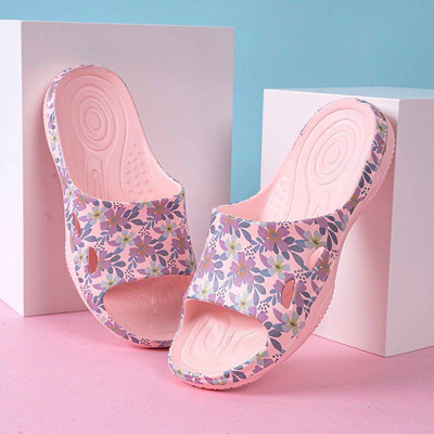 Ikdienas pludmales čības ar aplikācijām sievietēm