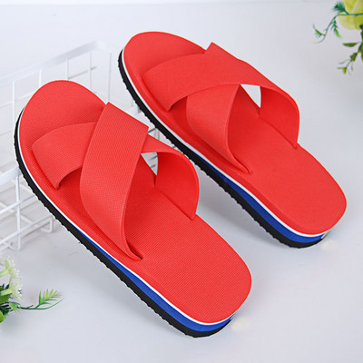 Pludmalei piemērotas sieviešu čības ar biezām zolēm