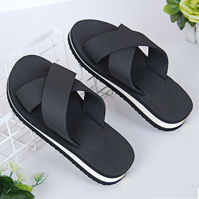 Pludmalei piemērotas sieviešu čības ar biezām zolēm