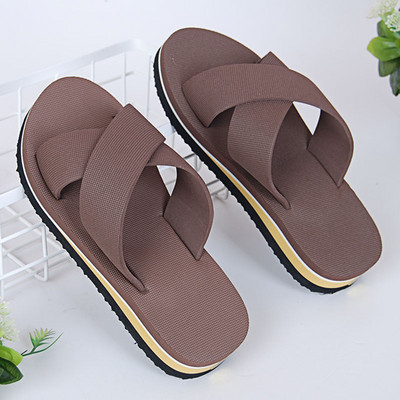 Pludmalei piemērotas sieviešu čības ar biezām zolēm