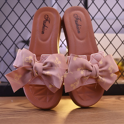 Papuci de damă cu talpă plată - două modele