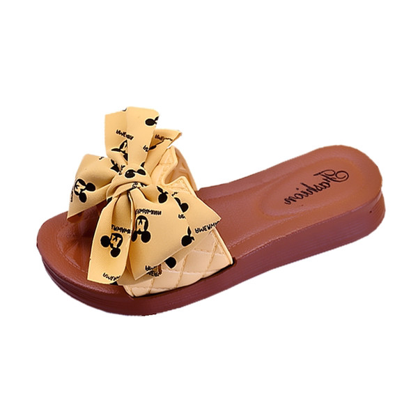 Papuci de damă cu talpă plată - două modele