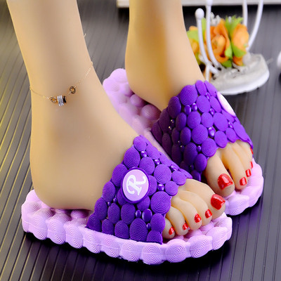 Sieviešu neslīdošas čības ar reljefu zoli