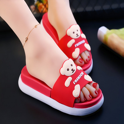 Sieviešu ikdienas čības ar 3D lācīša elementu