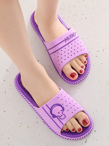 Sieviešu ikdienas pludmales čības ar 3D aplikāciju