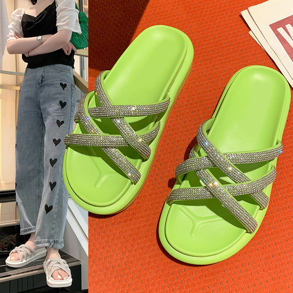 Sieviešu ikdienas čības ar lencēm