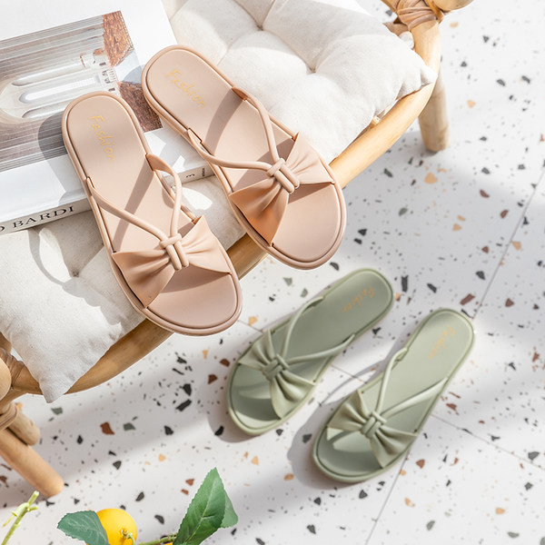 Jauns sieviešu čību modelis ar plakanu zoli - vairākās krāsās