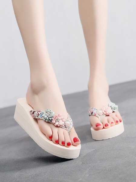 Ikdienas sieviešu čības ar 3D elementu ziediem