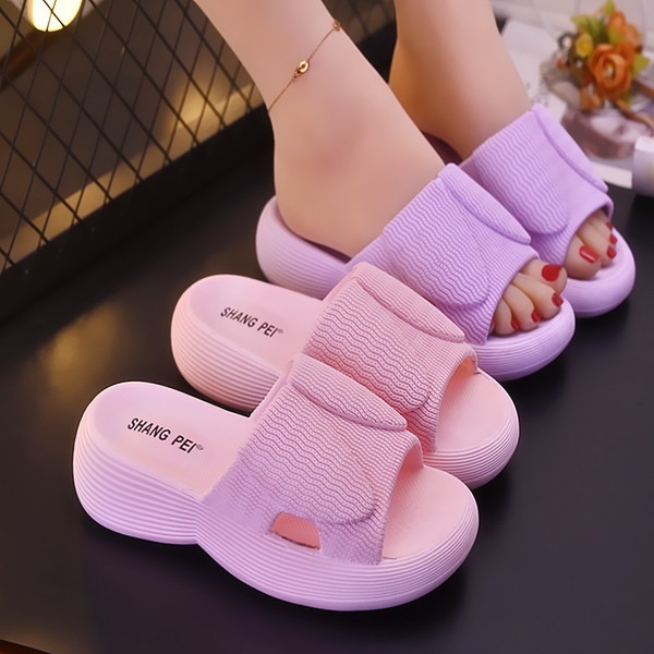 Ikdienas neslīdošās čības - divi modeļi