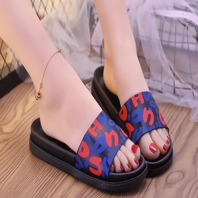 Γυναικείες μοντέρνες παντόφλες - δύο μοντέλα