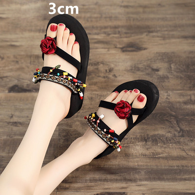 Jauns sieviešu čību modelis ar 3D elementu caur pirkstu