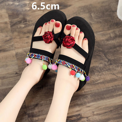 Jauns sieviešu čību modelis ar 3D elementu caur pirkstu