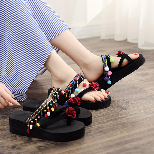 Jauns sieviešu čību modelis ar 3D elementu caur pirkstu