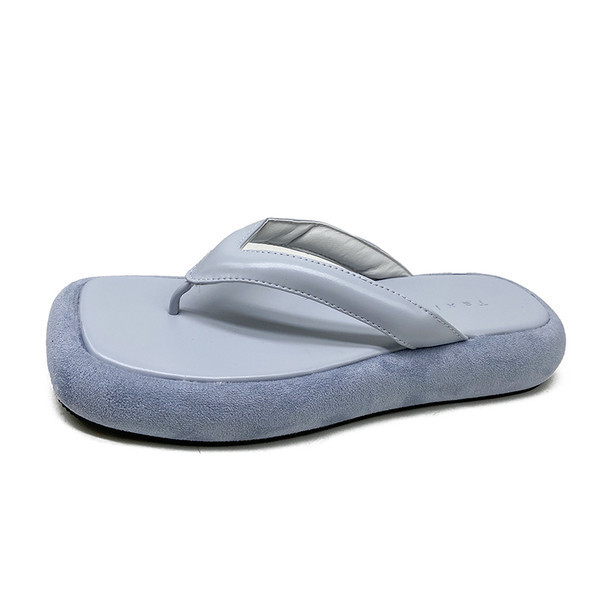 Sieviešu ikdienas čības ar plakanu zoli, vienkāršs modelis