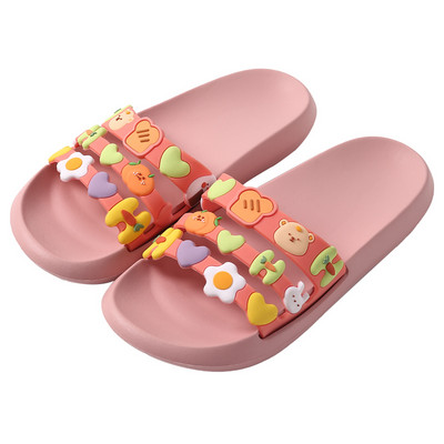 Γυναικείες αντιολισθητικές παντόφλες με εφαρμογές 3D