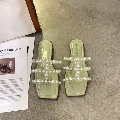 Stilīgas sieviešu čības ar plakanām zolēm un dekoratīvām pērlēm