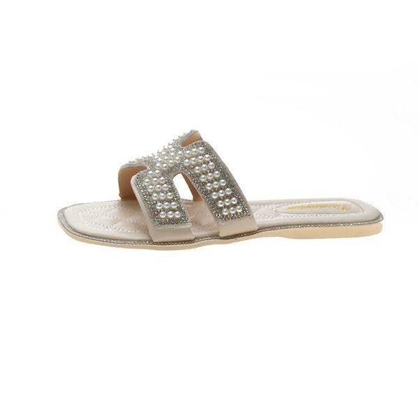 Aktuālās sieviešu čības ar dekoratīvām pērlēm