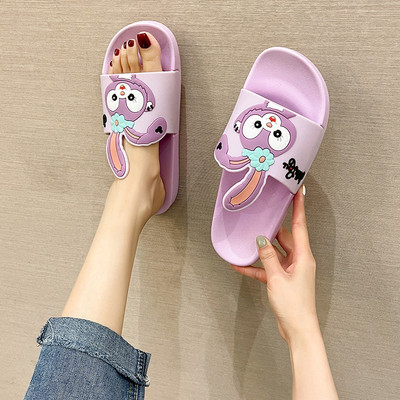 Γυναικείες casual παντόφλες με τρισδιάστατη διακόσμηση