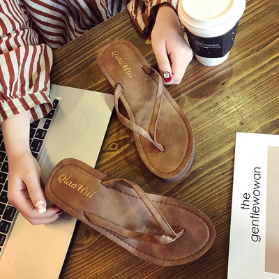 Vienkāršs sieviešu čību modelis caur purngalu uz 7 cm platformas