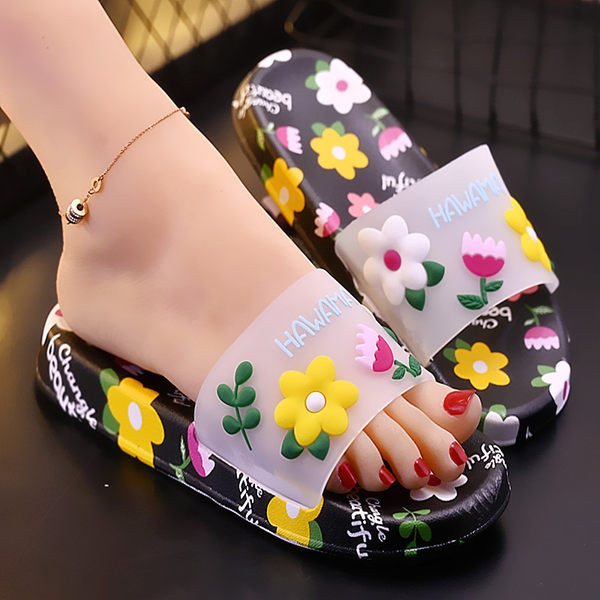 Ikdienas sieviešu čības ar plakanu zoli - divi modeļi