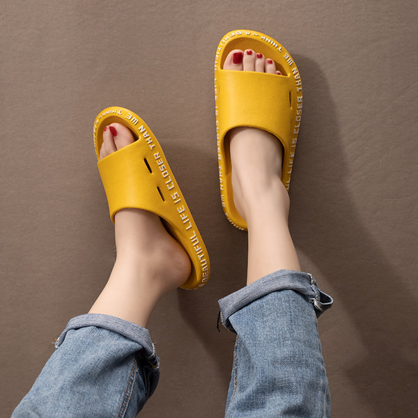 Vasaras gumijas čības ikdienai un pludmalei