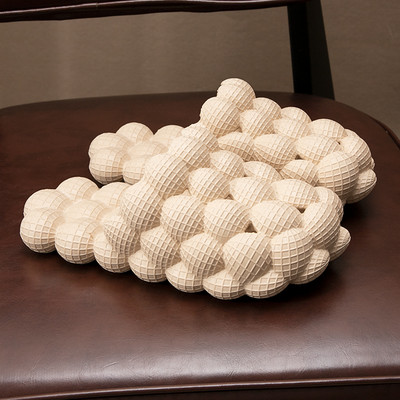 Παντόφλες από καουτσούκ για γυναίκες και άνδρες - δύο μοντέλα