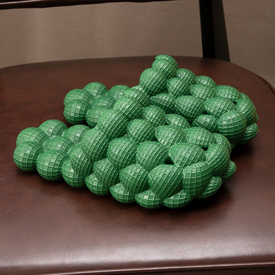 Παντόφλες από καουτσούκ για γυναίκες και άνδρες - δύο μοντέλα