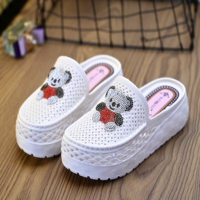 Ikdienas čības ar spīdīgu rotājumu