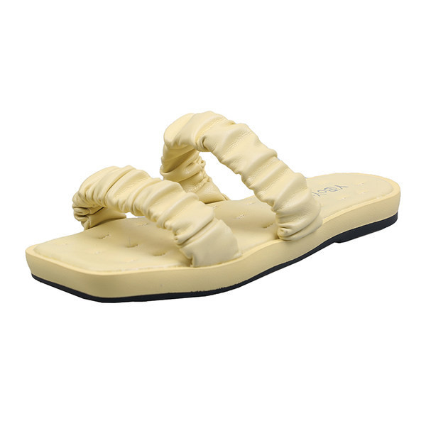 Ikdienas sieviešu čības vienkāršs modelis ar plakanu zoli