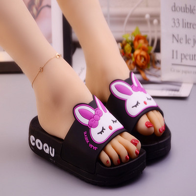 Παντόφλες casual με στοιχεία 3D και σόλα 3,5 cm