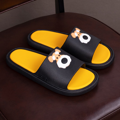 Gumijas čības ar suņu aplikāciju