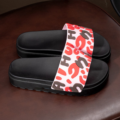 Γυναικείες παντόφλες με λουράκι από καουτσούκ