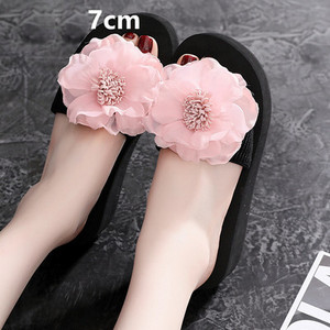 Jauns sieviešu čību modelis ar 3D elementu - vairākās krāsās