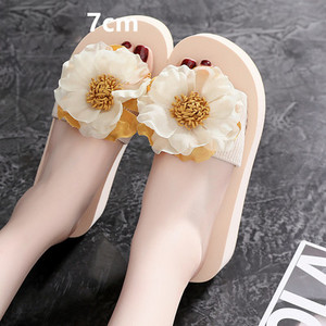 Jauns sieviešu čību modelis ar 3D elementu - vairākās krāsās