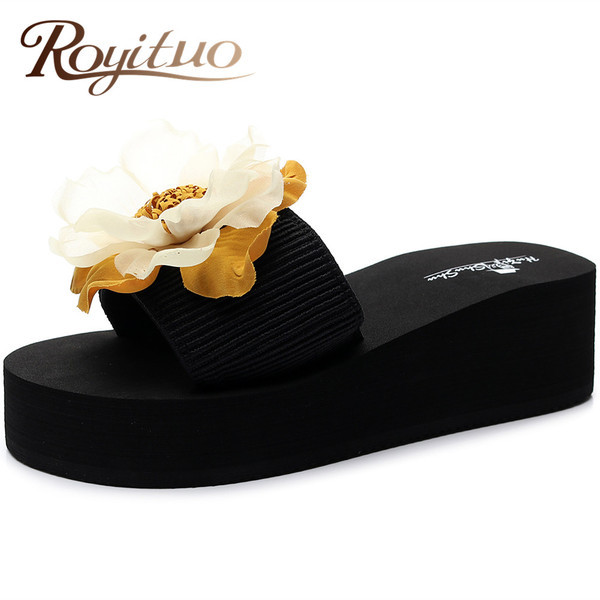 Jauns sieviešu čību modelis ar 3D elementu - vairākās krāsās