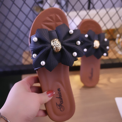 Modernas čības ar 3D ziediem un pērlēm