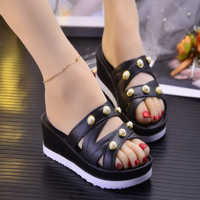 Sieviešu mākslīgās ādas čības ar pērlēm