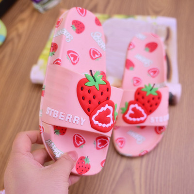 Ikdienas neslīdošās čības ar aplikācijām - divi modeļi