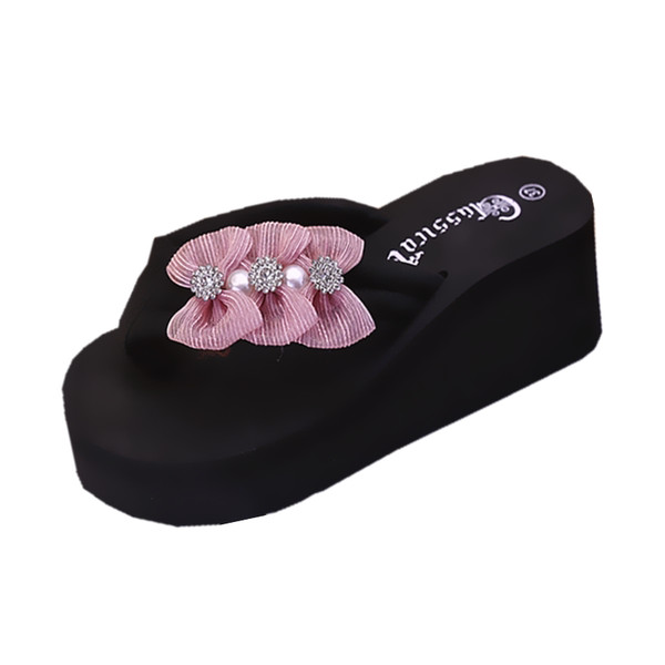 Modernas sieviešu platformas čības - divi modeļi