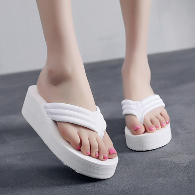 Jauns sieviešu čību modelis caur pirkstu - vairākas krāsas