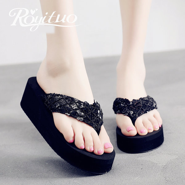 Jauns sieviešu čību modelis caur pirkstu - vairākas krāsas